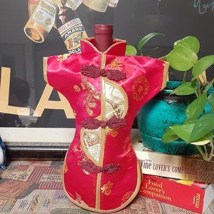 Silk Dress Bottle Cover NWOT